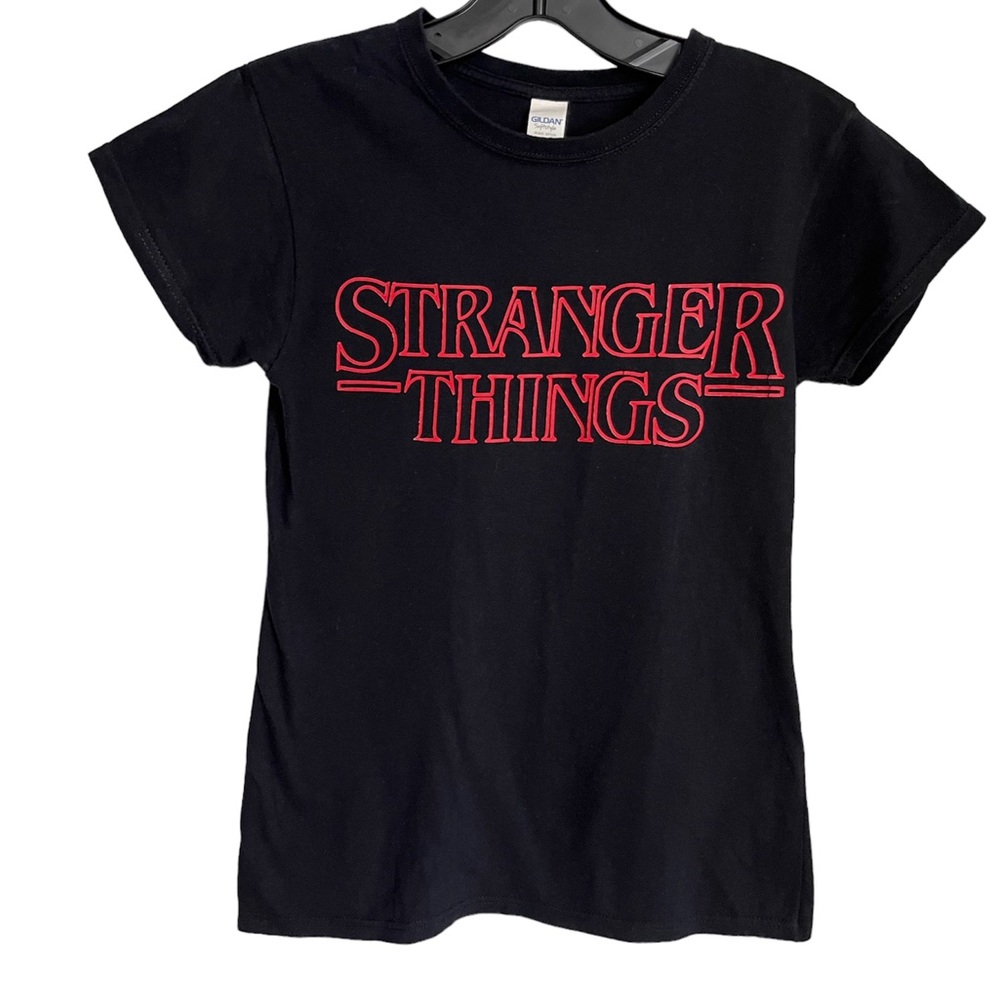 STRANGER THINGS TEE